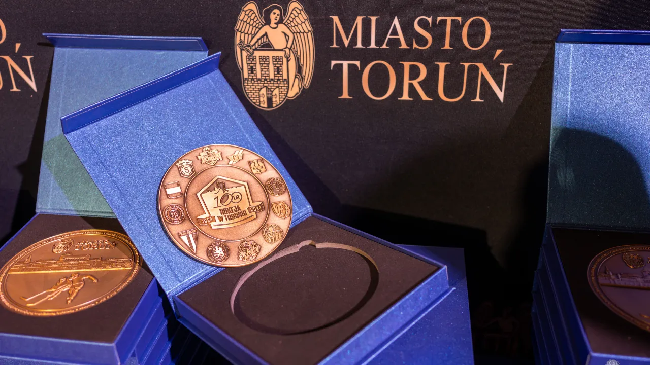 Gala 100-lecia hokeja na lodzie w Toruniu!