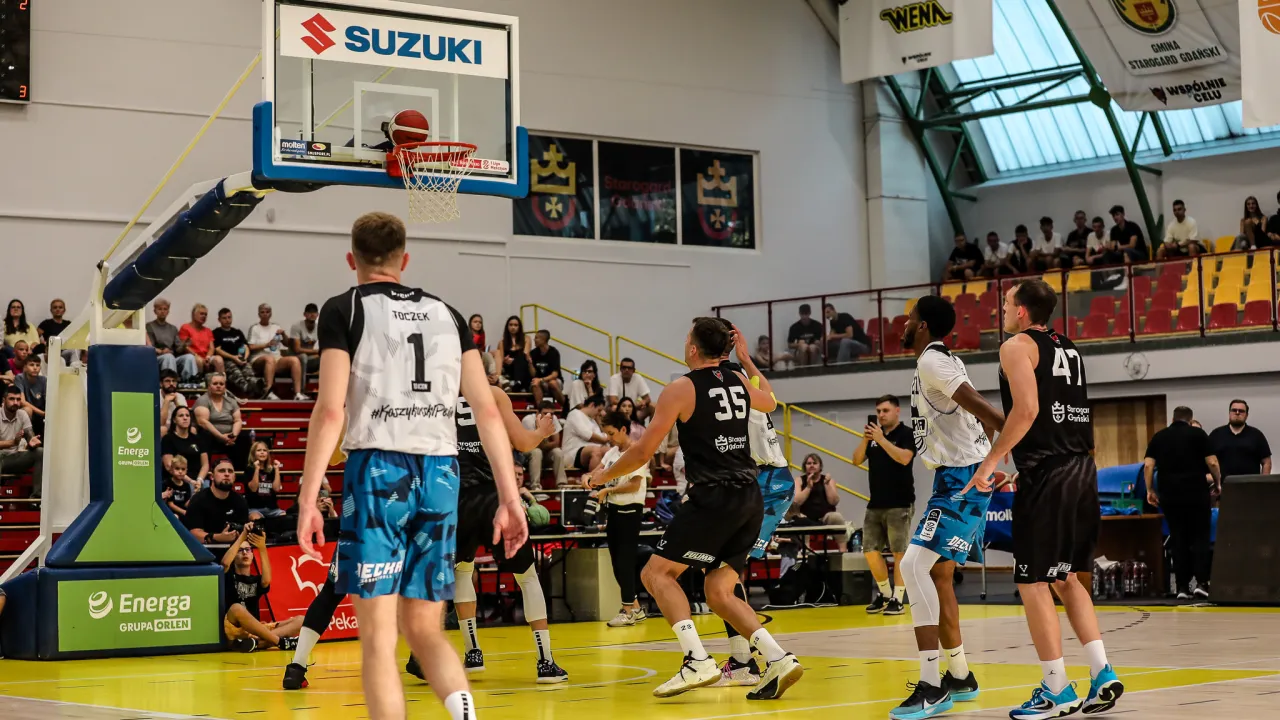 CZAS NA DERBY- GRAMY Z DECKĄ