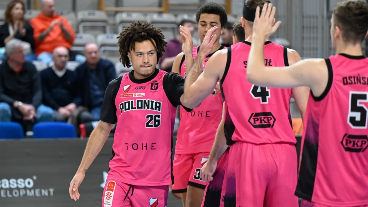 Pomagamy razem! Różowe koszulki Polonii w walce o zdrowie kobiet