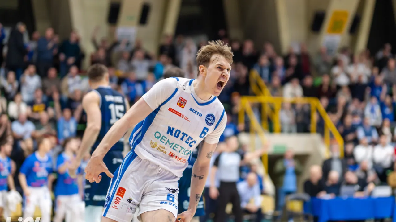 Kapitan pozostaje na pokładzie