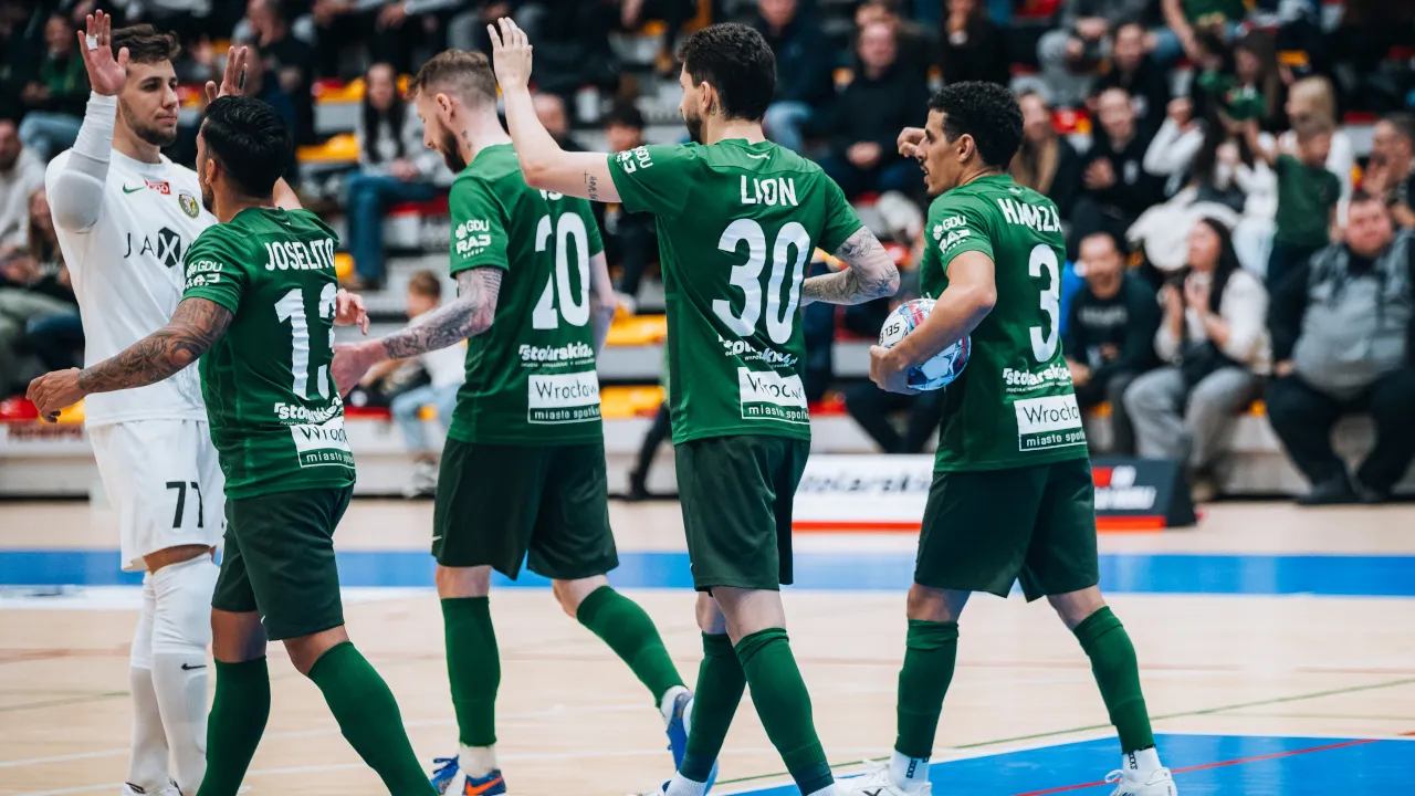 REMIS W PNIEWACH, REMIS WE WROCŁAWIU. PODZIAŁ PUNKTÓW W MECZU 17. KOLEJKI