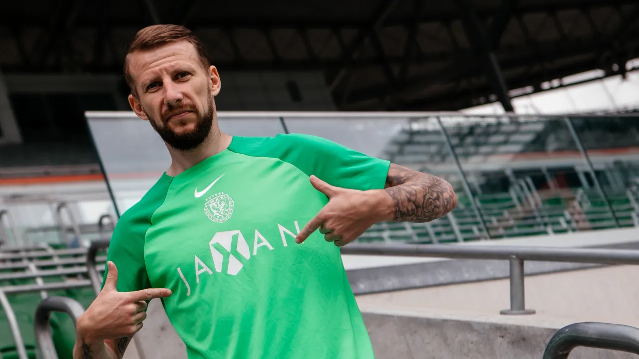 WZMOCNIENIE Z EKSTRAKLASY! ARTEM ROS TRÓJKOLOROWYM