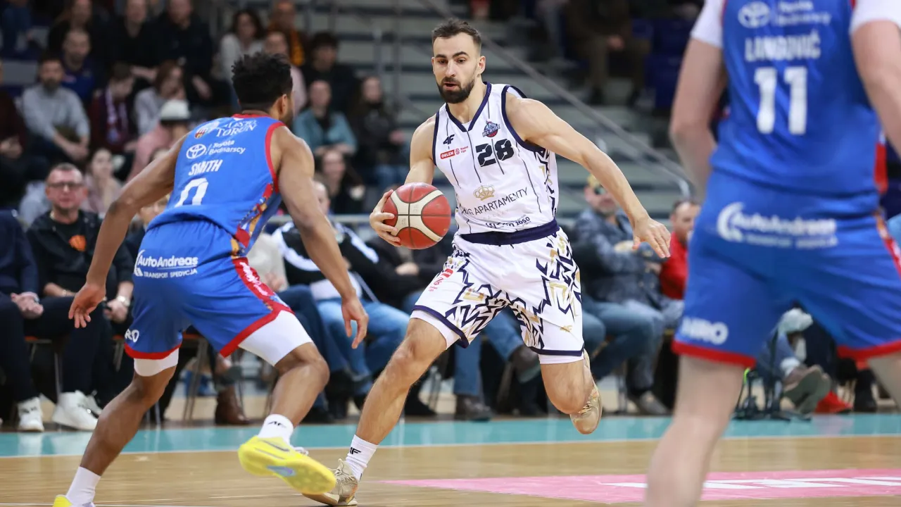 King ponownie obronił swój parkiet!