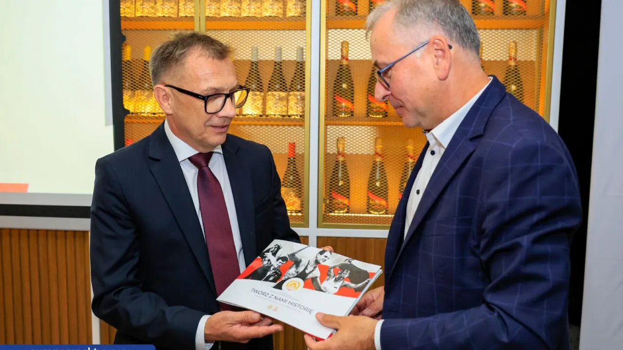 Nowy kierunek szansą dla zapasów. PZZ otwiera  się na sektor prywatny.
