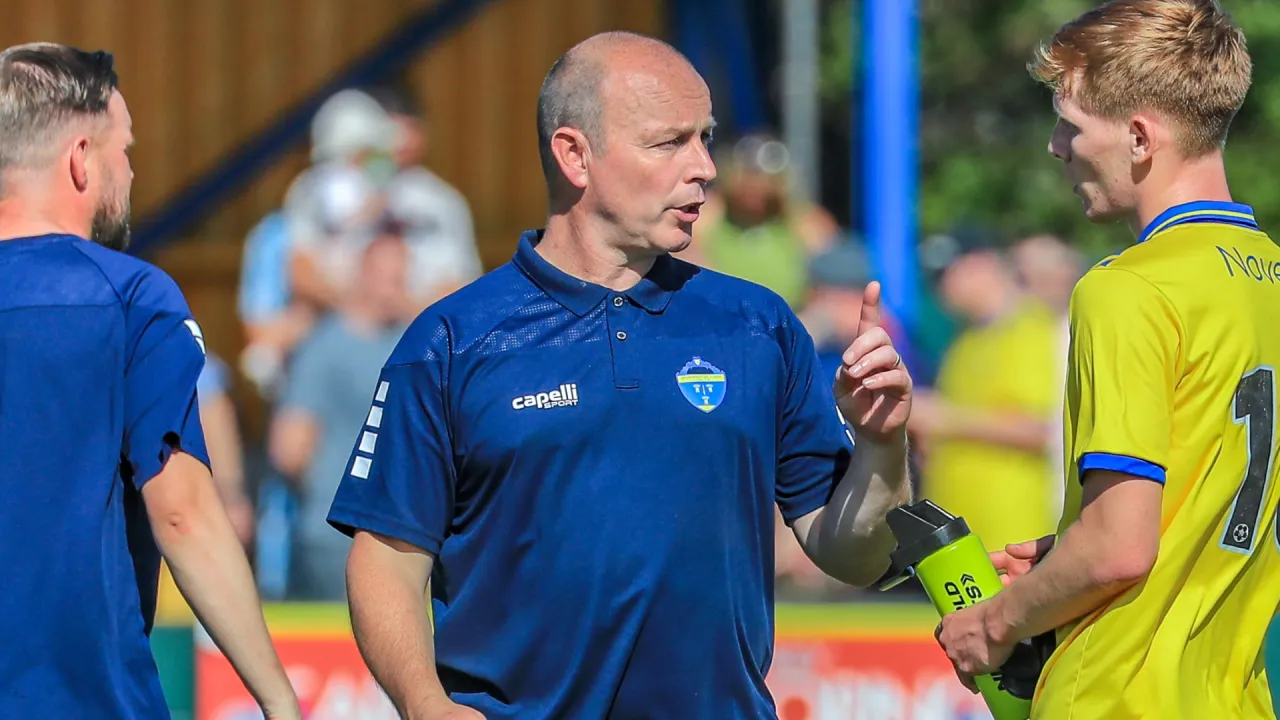 Carden updates on squad as kick-off looms
