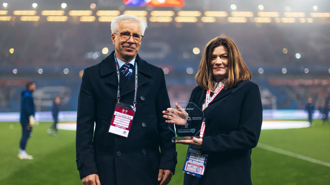 Wisła Kraków nagrodzona statuetką „Klub Bez Barier”