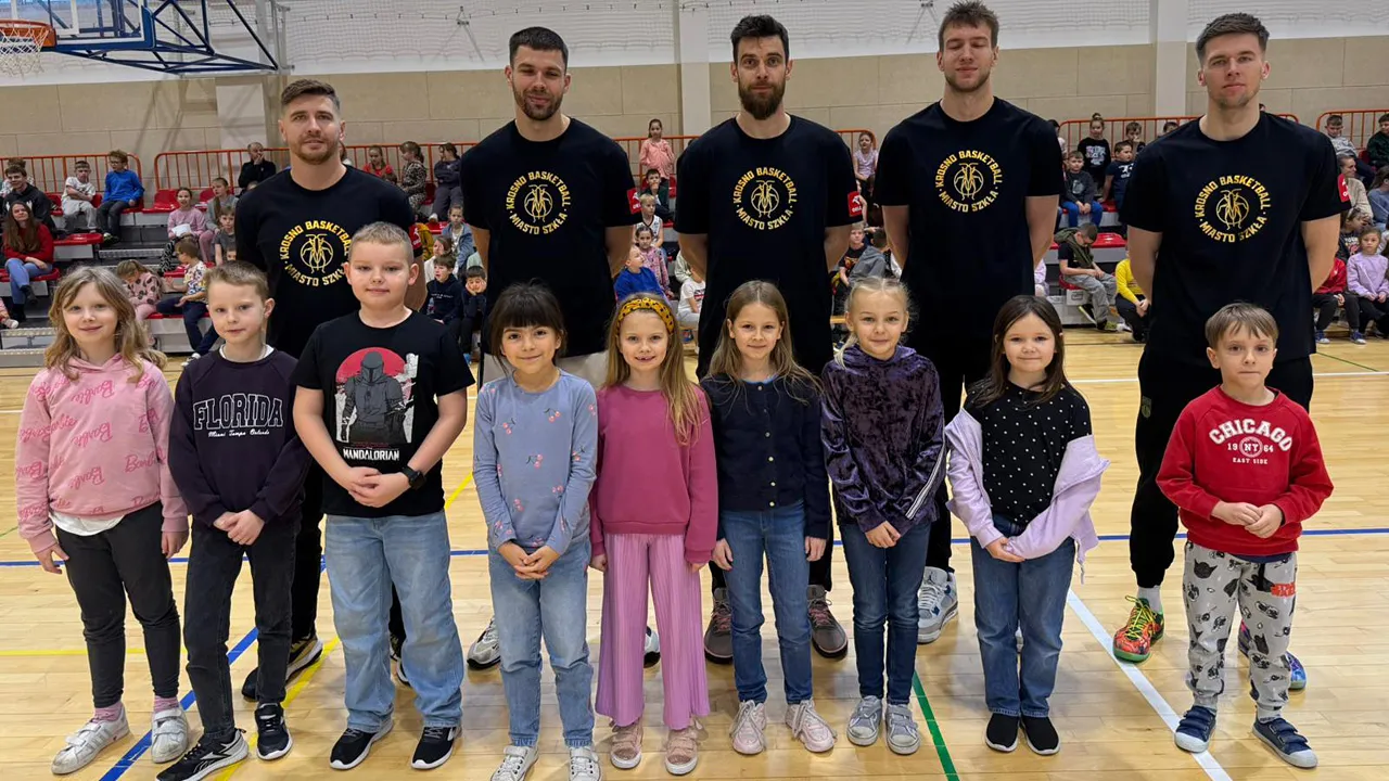 ORLEN AKADEMIA w SP 15 – koszykarska energia w Krośnie