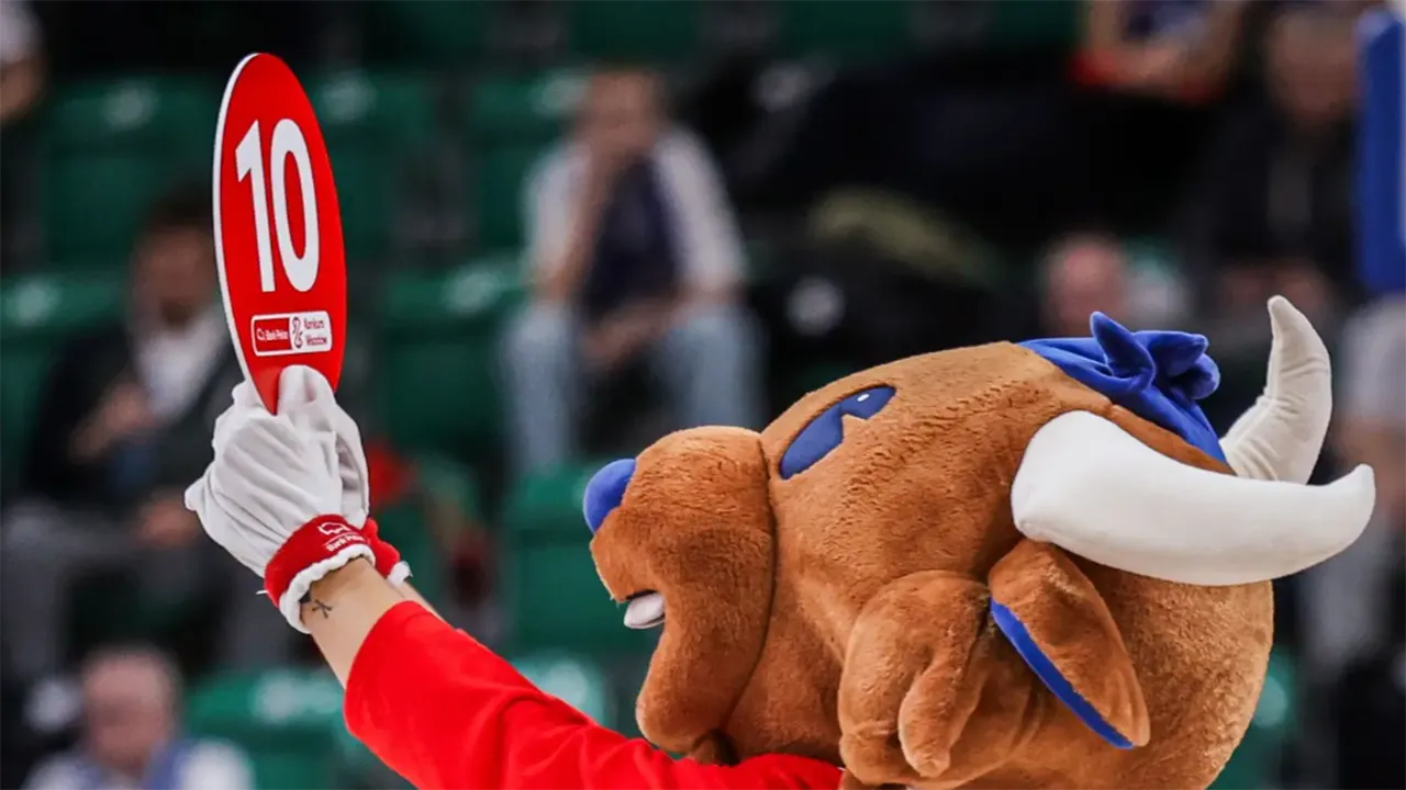 Kibicujemy Jairus'owi Hamiltonowi