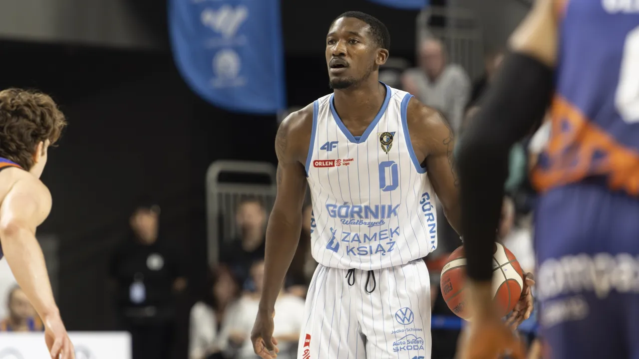 Wygrywamy na własnej hali!