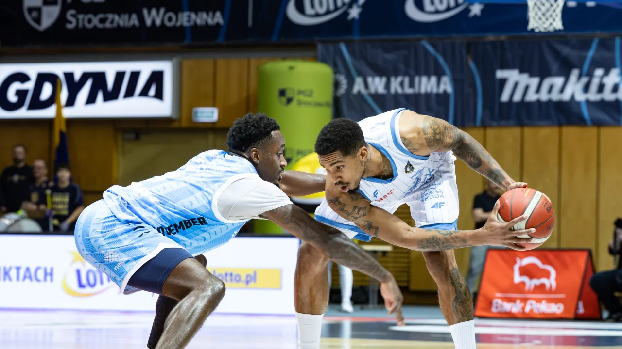 Lepsza druga połowa Arka Gdynia Kosz zadecydowała o końcowym wyniku.