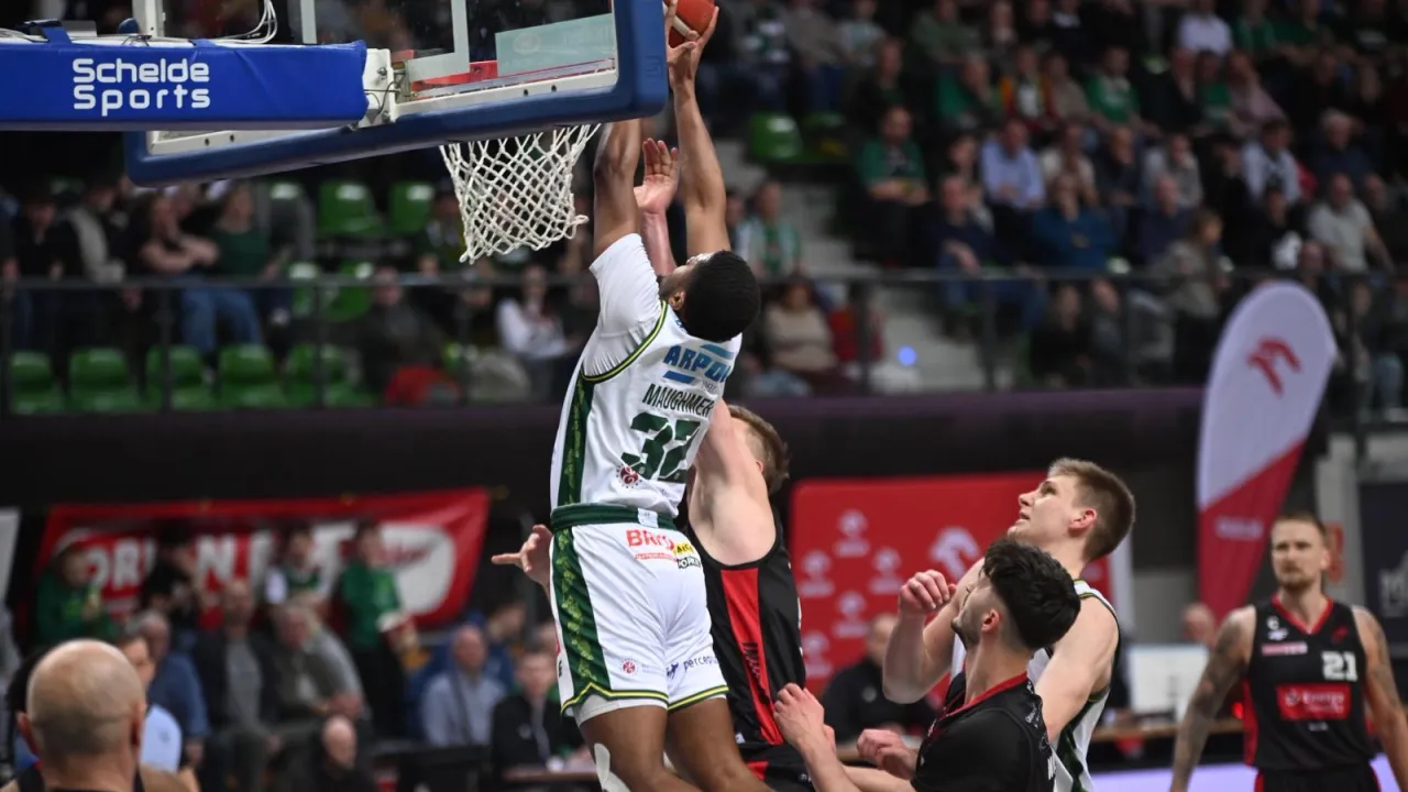 Wielki Czwartek = Wielki Zastal! Wygrywamy z Energa Czarnymi Słupsk [POMECZOWY]