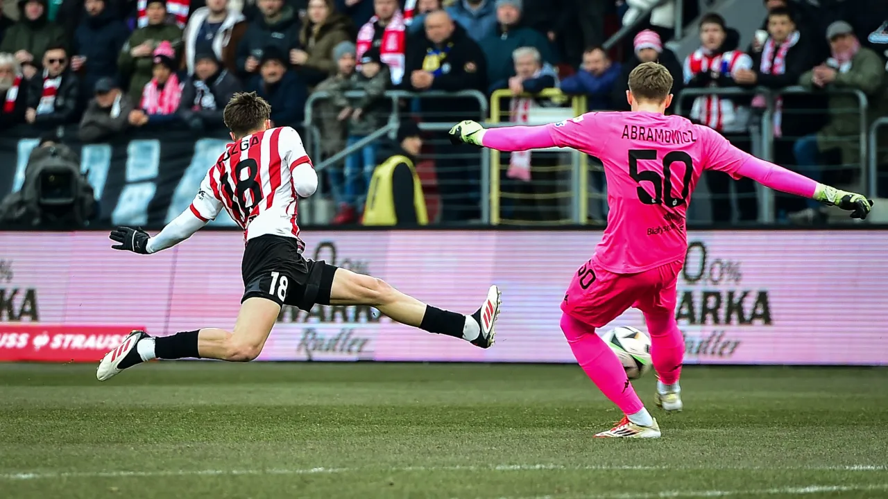 Reklamuj się na bandach LED w czasie meczów Cracovii!