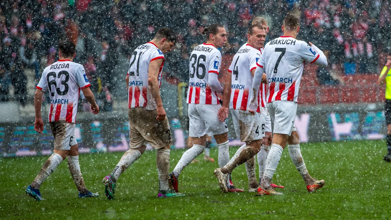 Osiem goli w Treningu Noworocznym Pasów