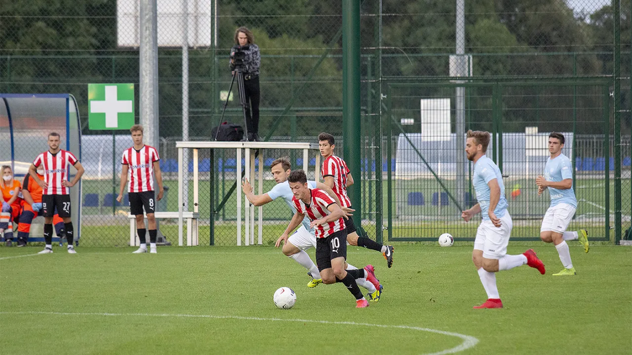 III liga, gr. IV: Dramatyczna końcówka na wagę jednego punktu