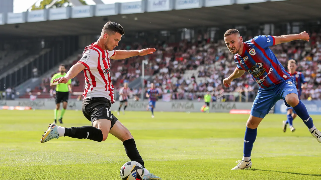 Ostatnia kolejka w 2024 roku w niedzielę. Znamy termin meczu z Piastem Gliwice