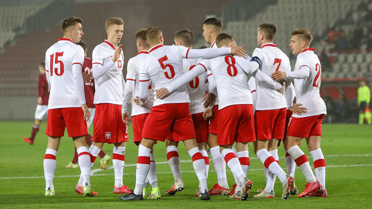 Polska U-21 zwycięża #NaStadionie Pasów!