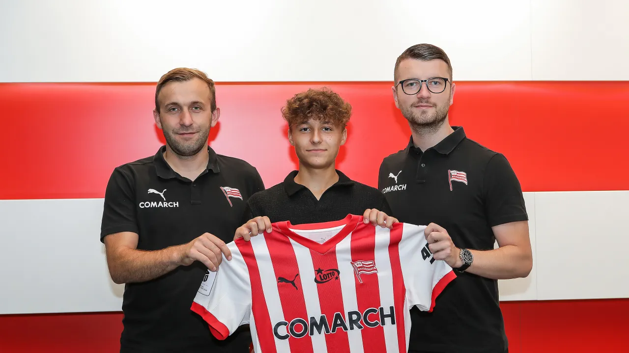 Bartłomiej Zdzieszek na dłużej w Akademii Cracovii!