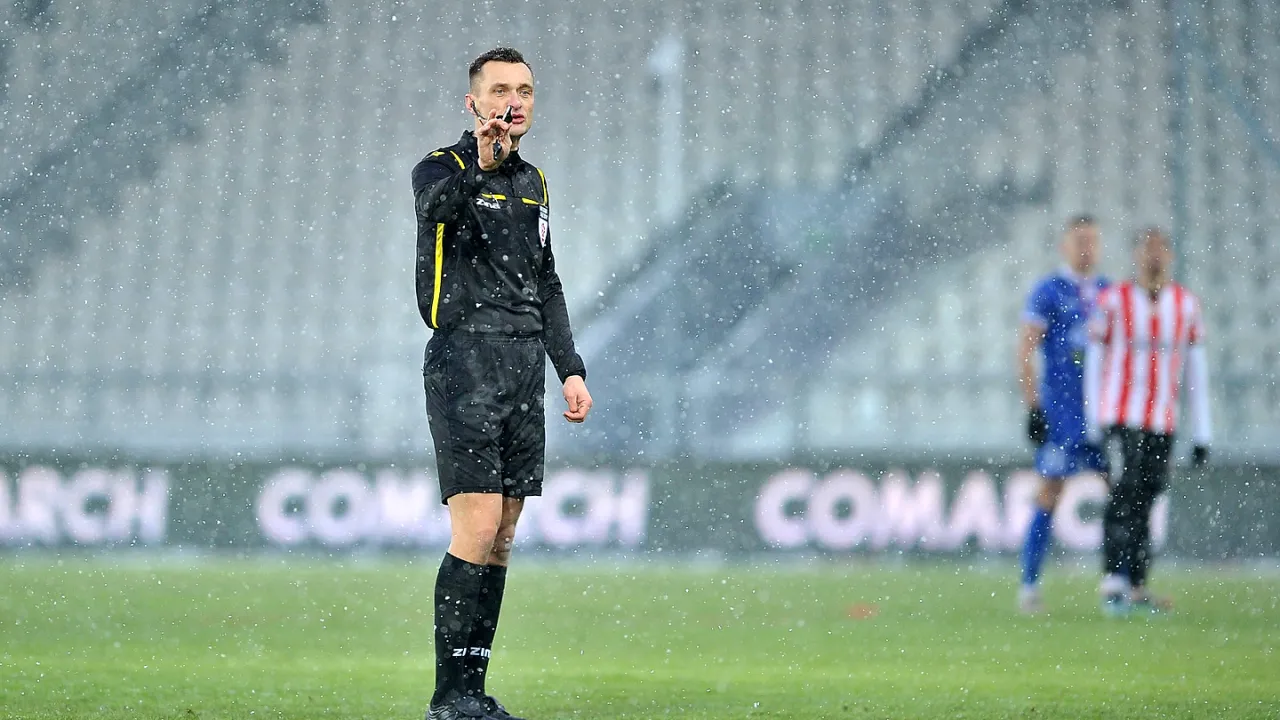 PKO BP Ekstraklasa: Jarosław Przybył arbitrem głównym meczu z Rakowem
