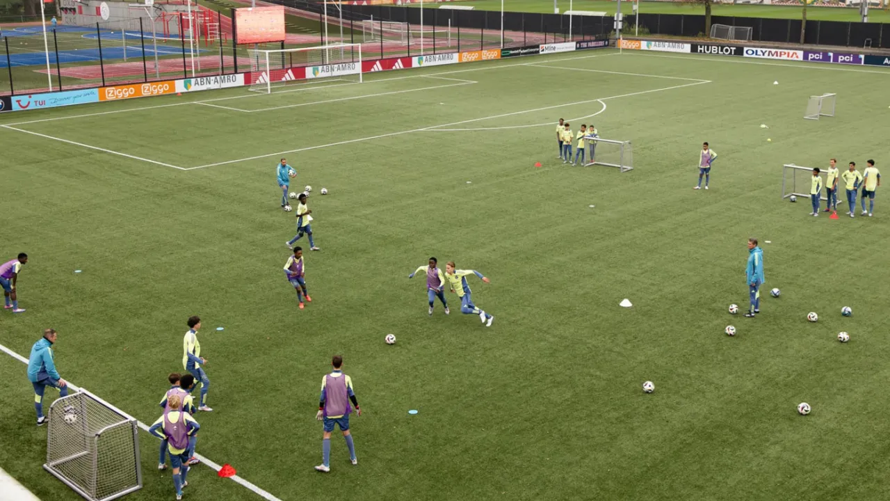 Seminarium dla trenerów w trakcie Ajax Amsterdam Camp w Cracovia Training Center