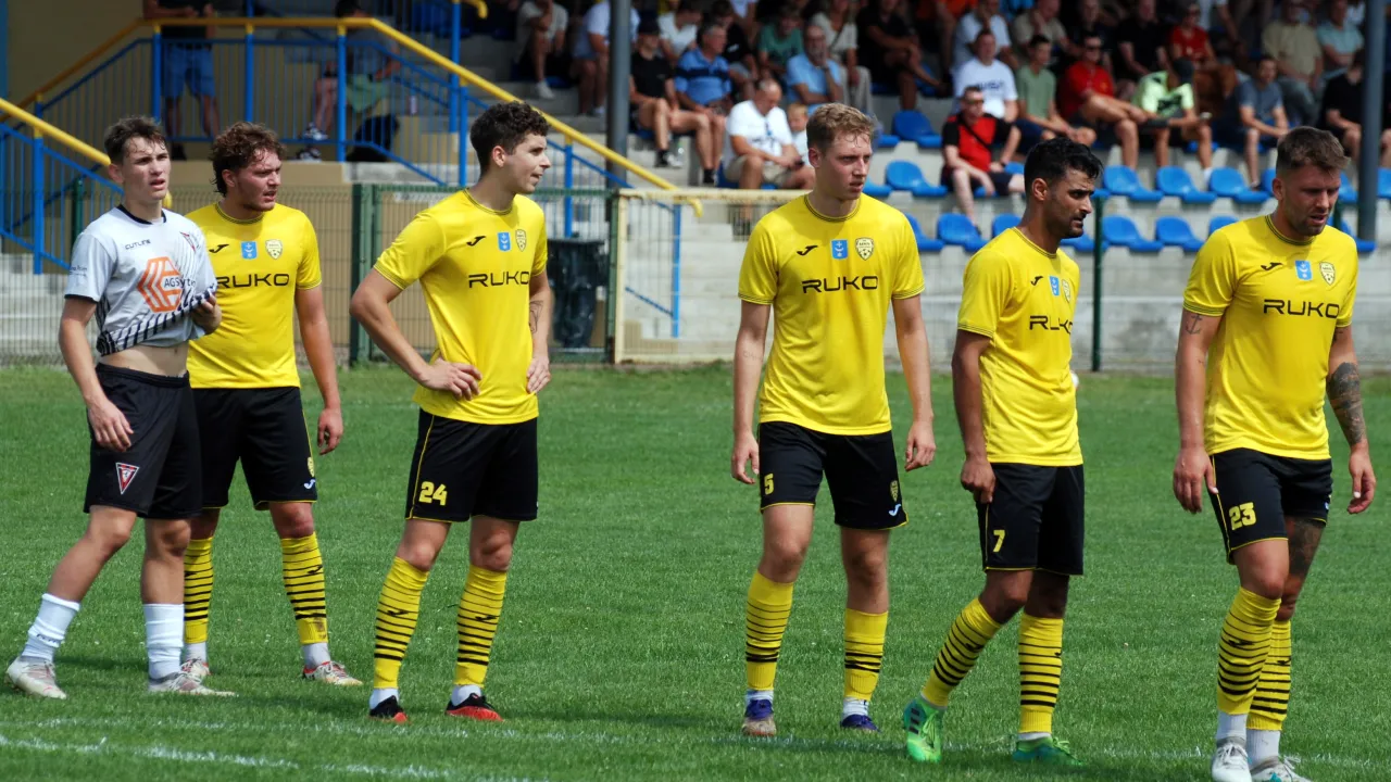 JAKO IV Liga: Poradzili sobie z problemami, przyszedł niespodziewany "awans". MKS Trzebinia rywalem Cracovii II