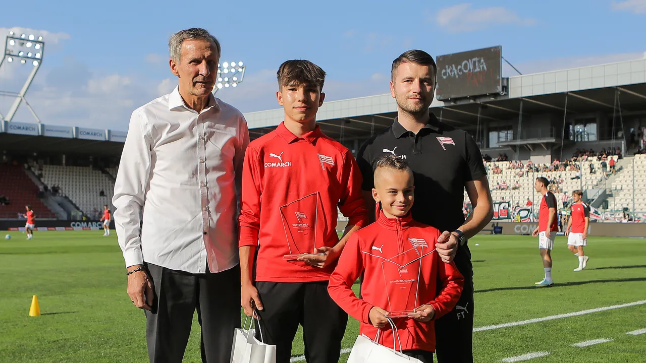 Młodzieżowcy Miesiąca w Akademii Cracovii nagrodzeni!