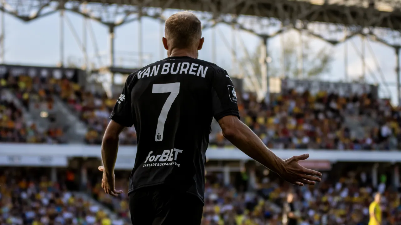 "Sfera mentalna jest ważnym tematem" - Dawid Kroczek i Mick van Buren przed meczem z Lechem