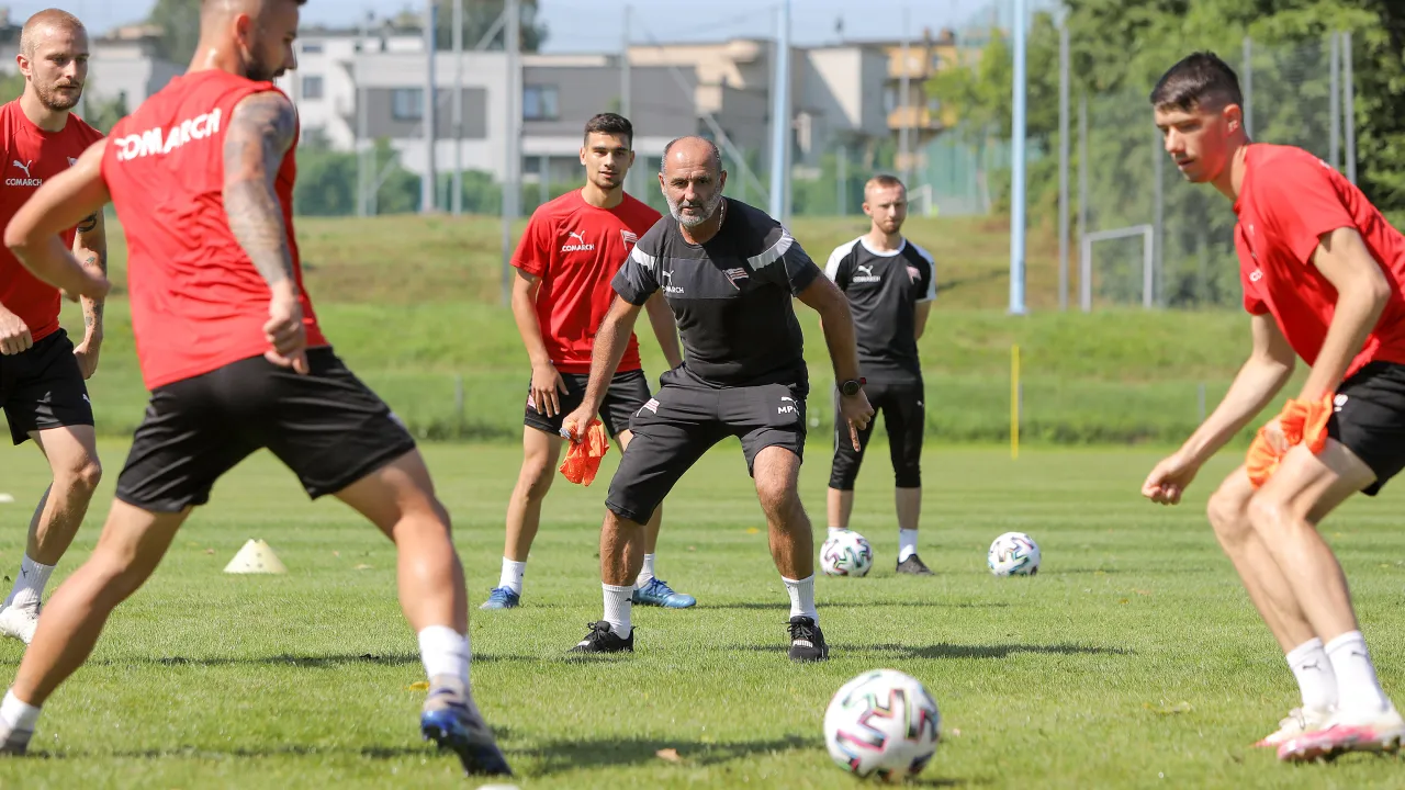 Wtorkowy trening przed meczem w Głogowie [FOTO]