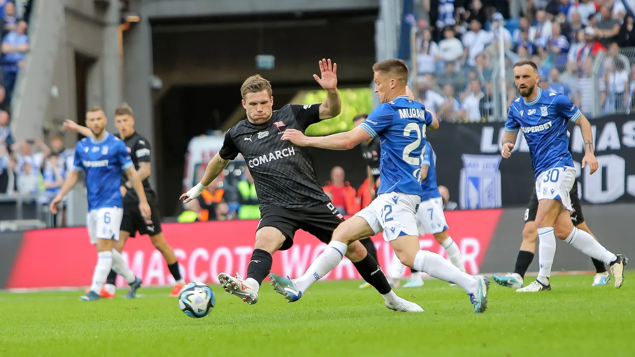 Mecz przyjaźni przy komplecie publiki, stawką szczyt tabeli