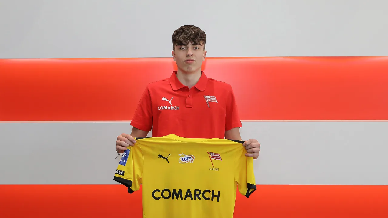 Oskar Szyptur wzmacnia zespół juniorów młodszych!