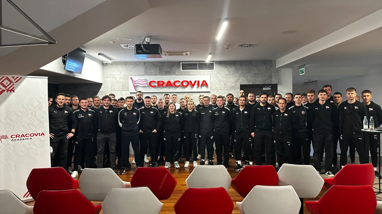 Szkolenie dla kadry Akademii Cracovii i klubów partnerskich z Luką Elsnerem
