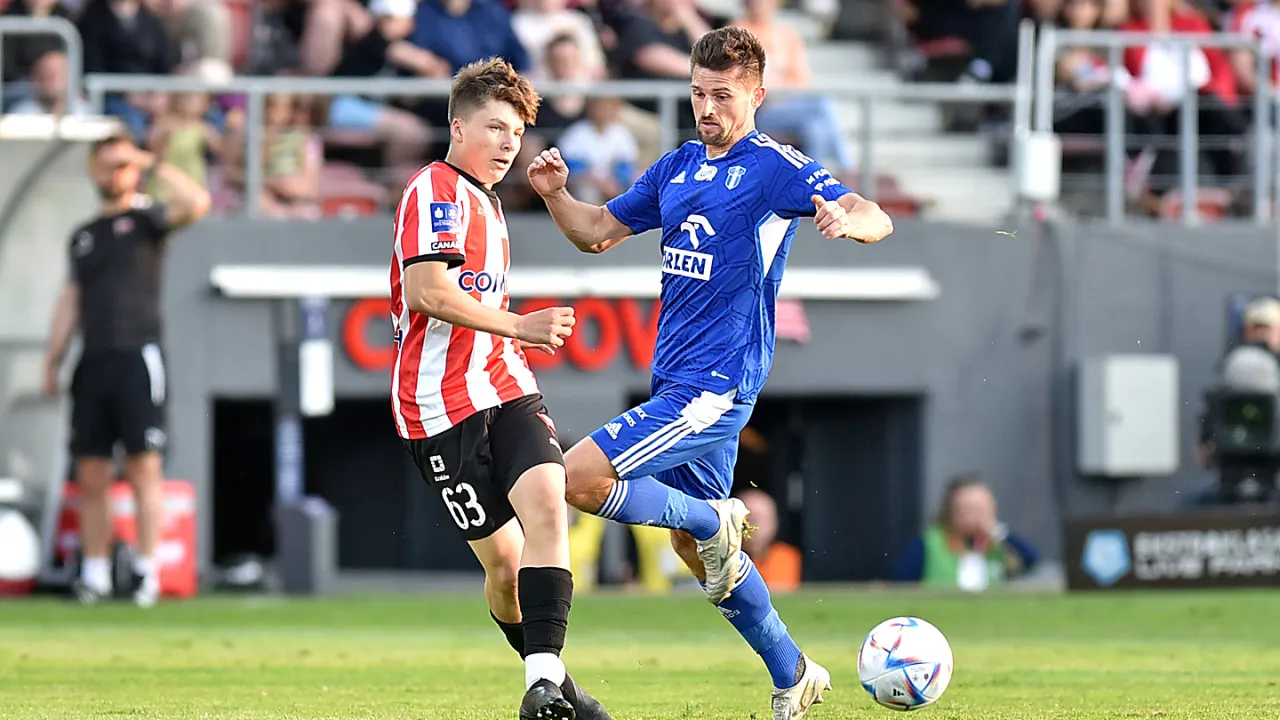 Świetny występ i gol Filipa Rózgi w meczu reprezentacji Polski U-18