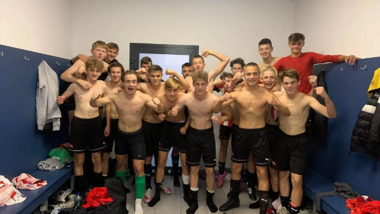 Juniorzy młodsi II zwyciężają z Hutnikiem!