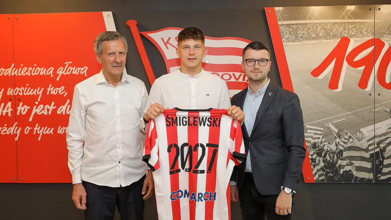 Kacper Śmiglewski przedłużył kontrakt z Cracovią!