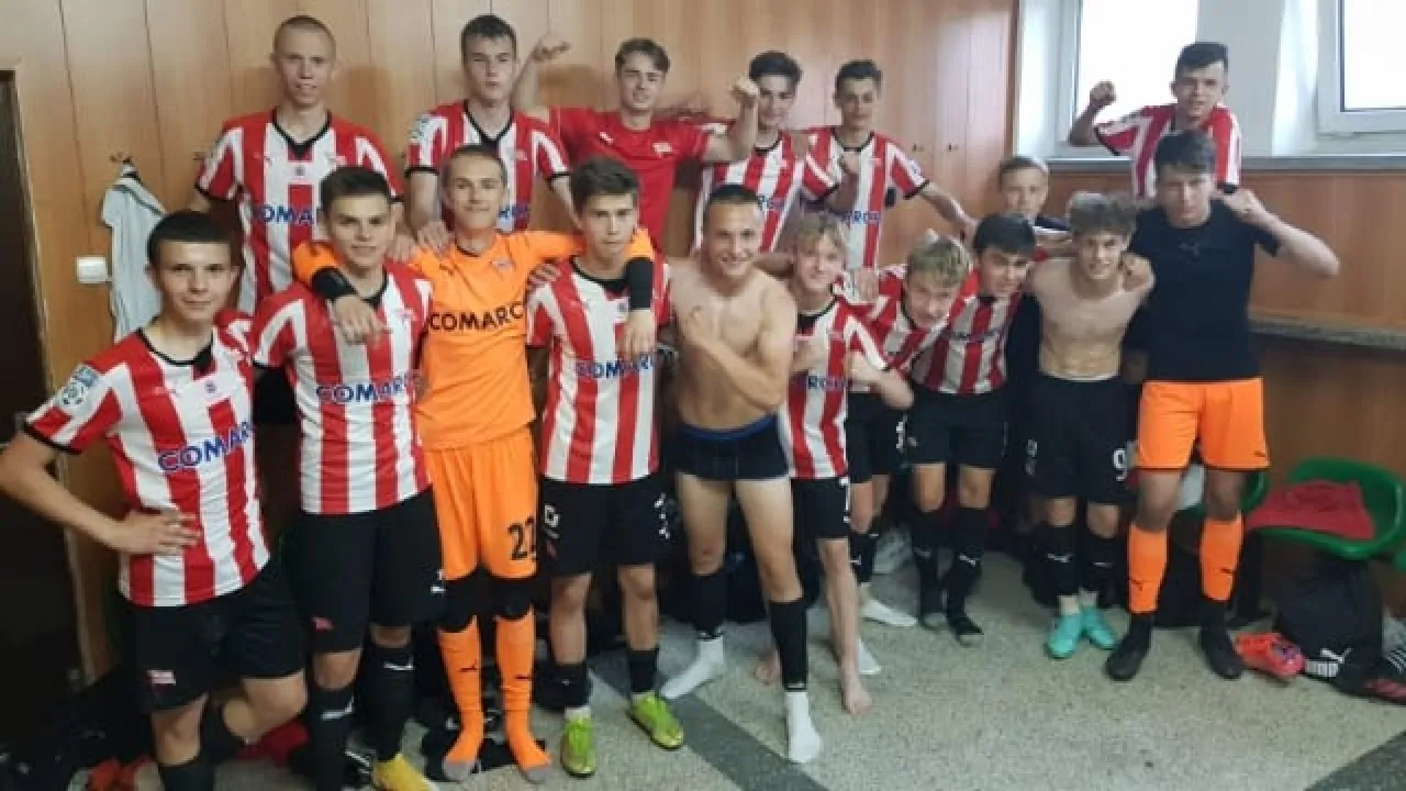 Juniorzy młodsi II o jeden mecz od awansu!