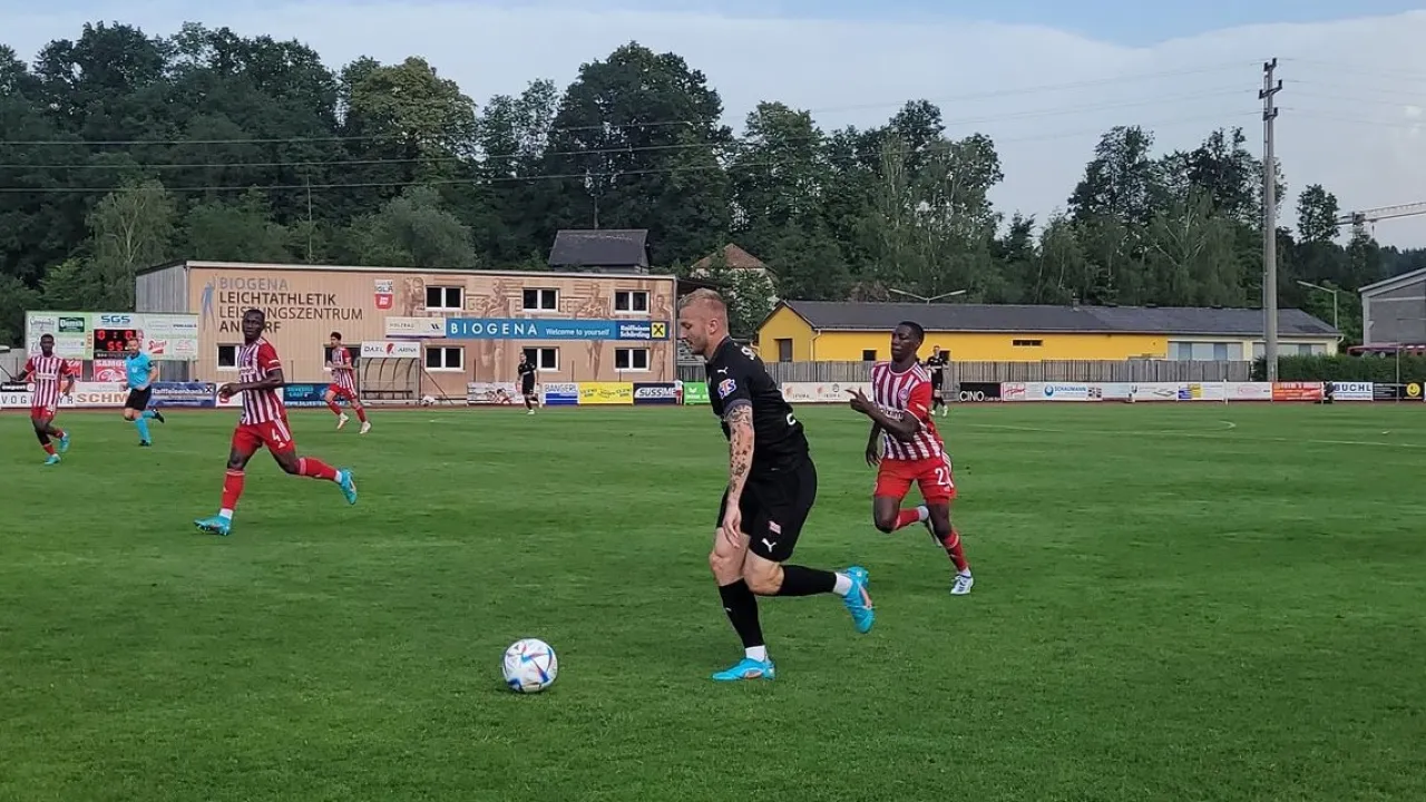 Sparing: Bez bramek z Olympiakosem