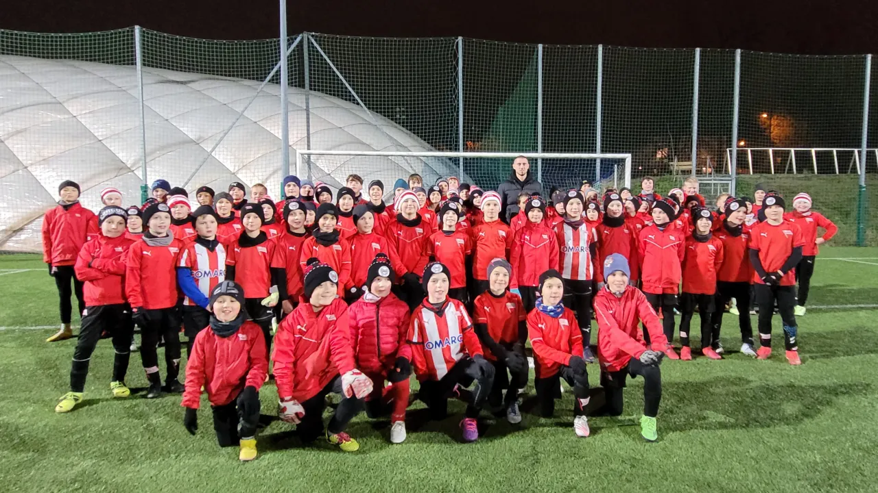 Mikołajkowe spotkanie Akademii Mistrzów Cracovia z Kamilem Pestką