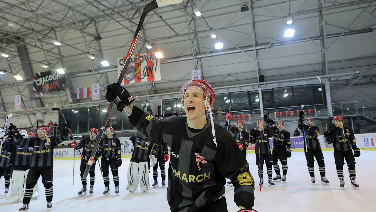 Hokeiści Pasów w finale Pucharu Kontynentalnego!