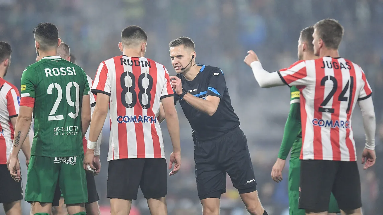 Damian Sylwestrzak sędzią meczu z Widzewem