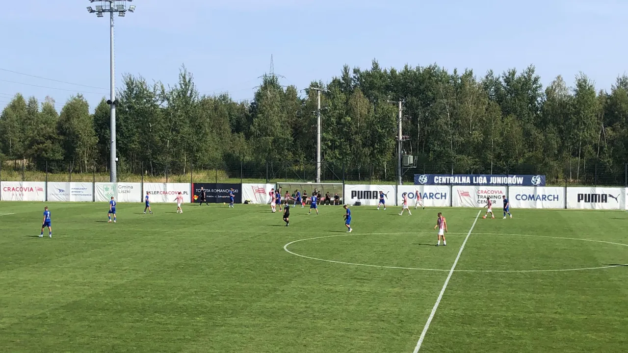 U-17: Podział punktów w derbach