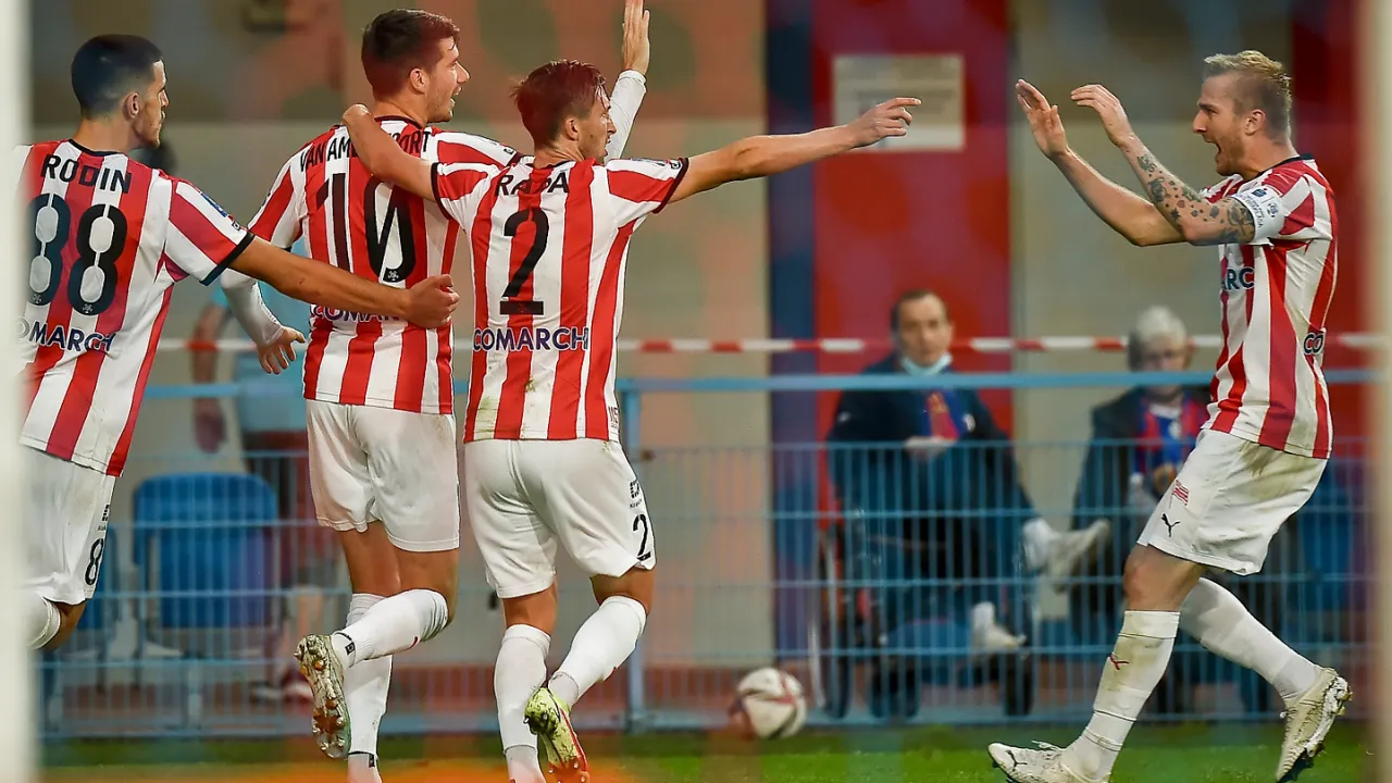 Michal Siplak i Pelle van Amersfoort wśród najlepszych zawodników 9. kolejki ligowej