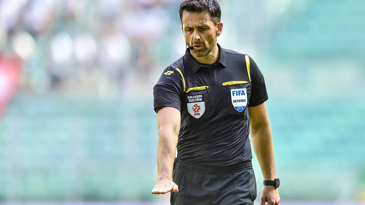 DANIEL STEFAŃSKI SĘDZIĄ MECZU CRACOVIA - JAGIELLONIA BIAŁYSTOK