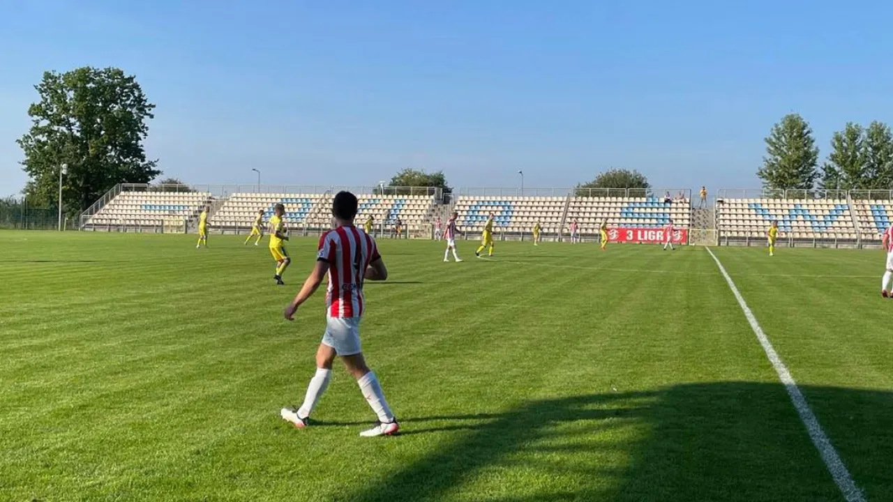 III LIGA, GR. IV: PORAŻKA Z AVIĄ ŚWIDNIK