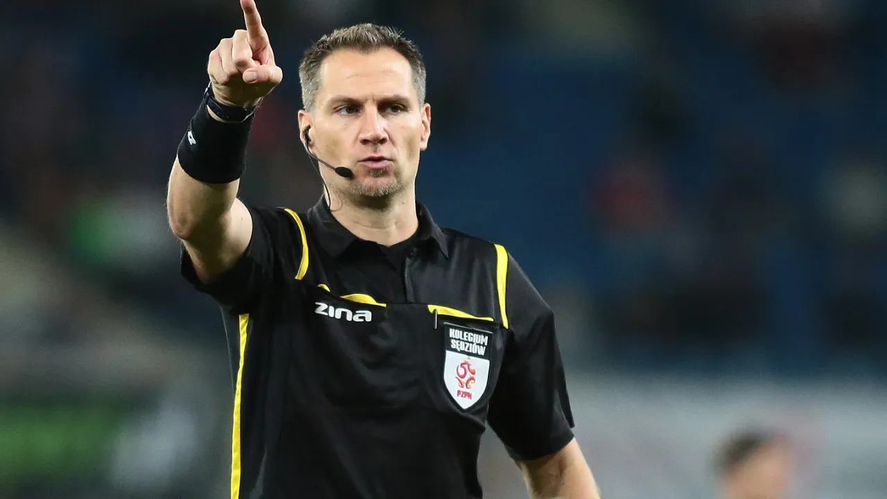Tomasz Kwiatkowski sędzią meczu z Pogonią Szczecin