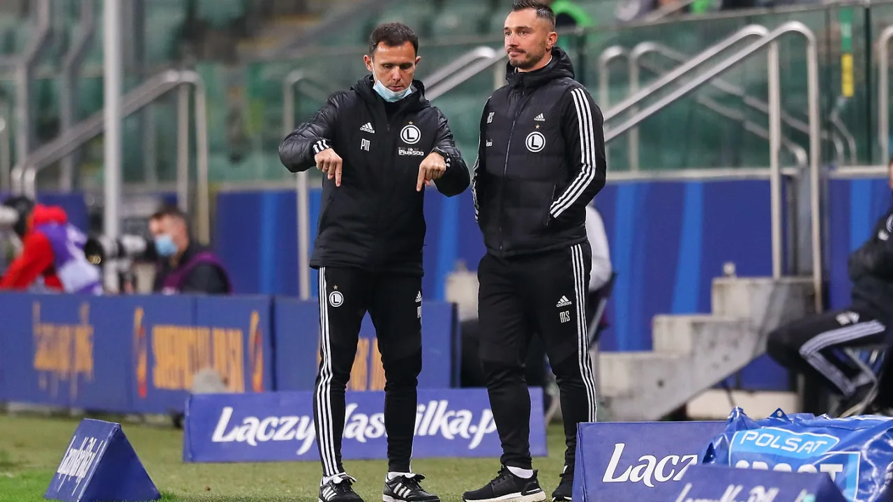 Trener rywali – Marek Saganowski