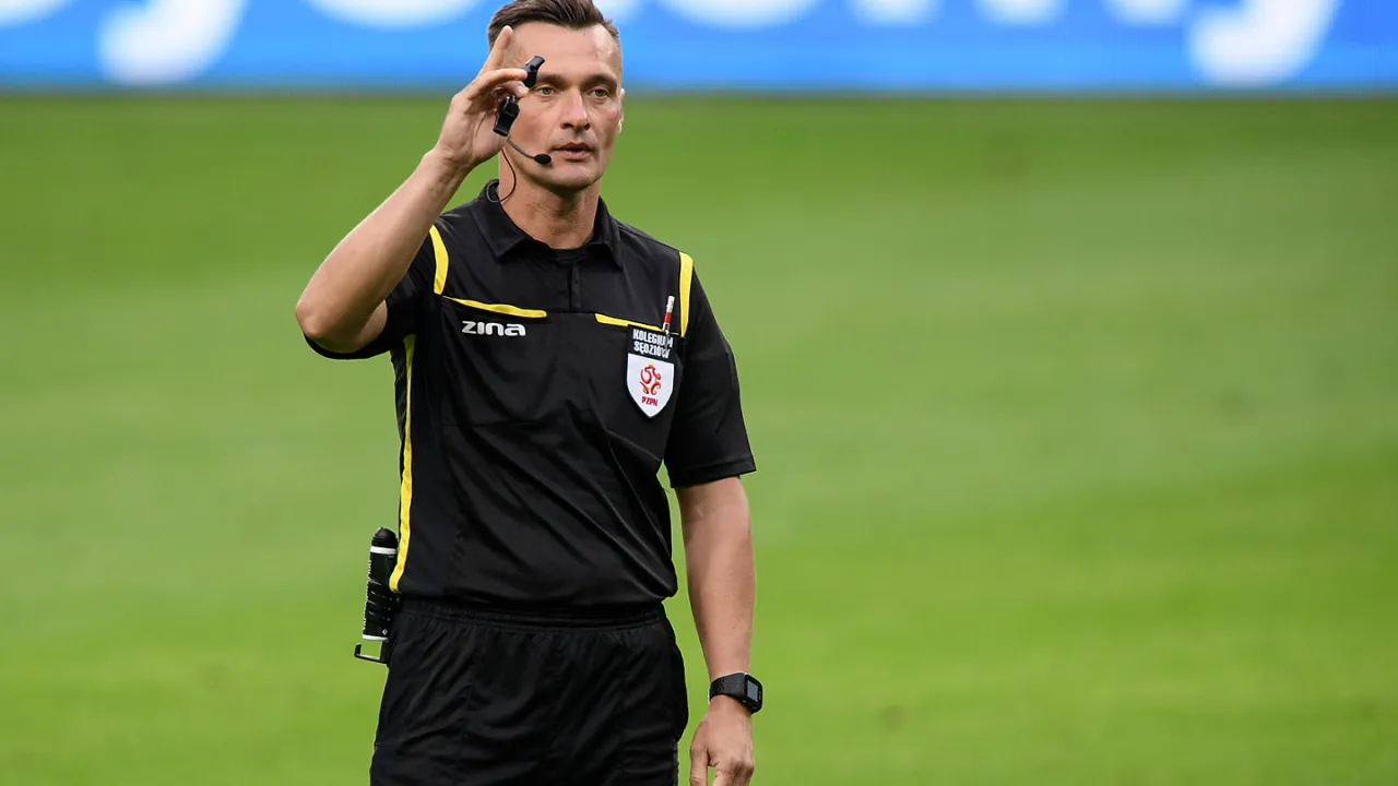 Jarosław Przybył sędzią meczu Stal Mielec - Cracovia