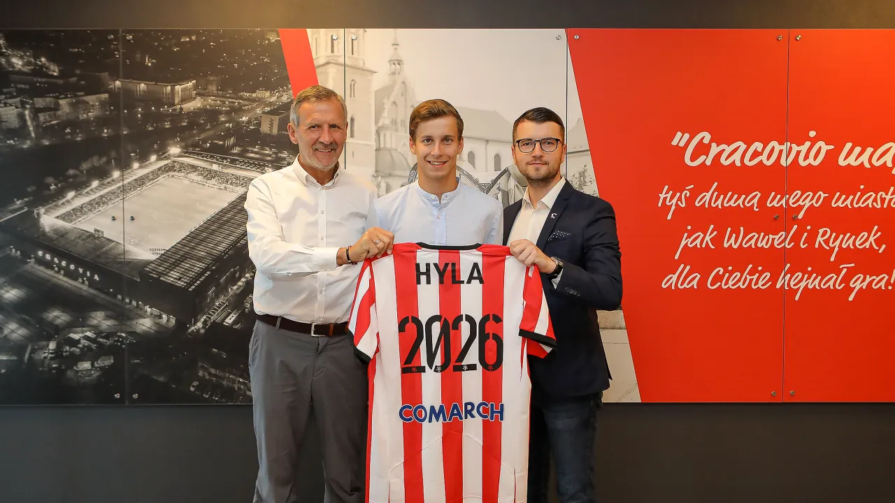 Oliwier Hyla na dłużej w Cracovii!