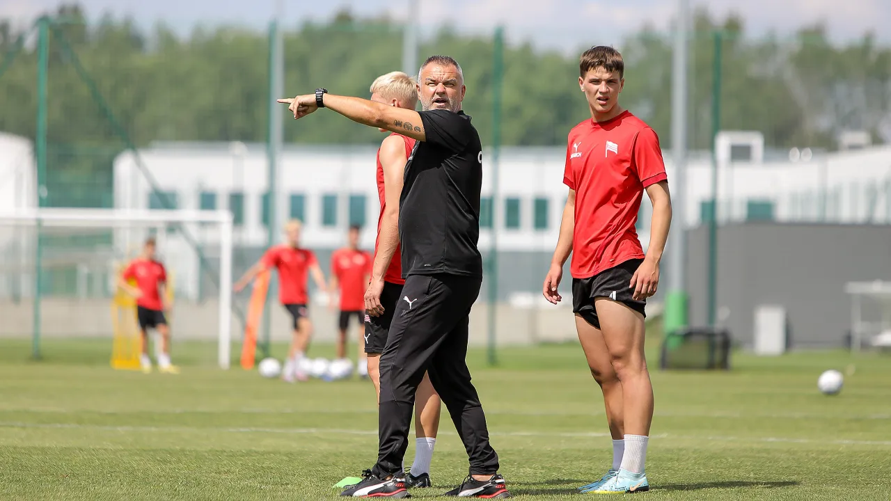 Poznaliśmy terminarze Centralnej Ligi Juniorów U-19 i U-17!