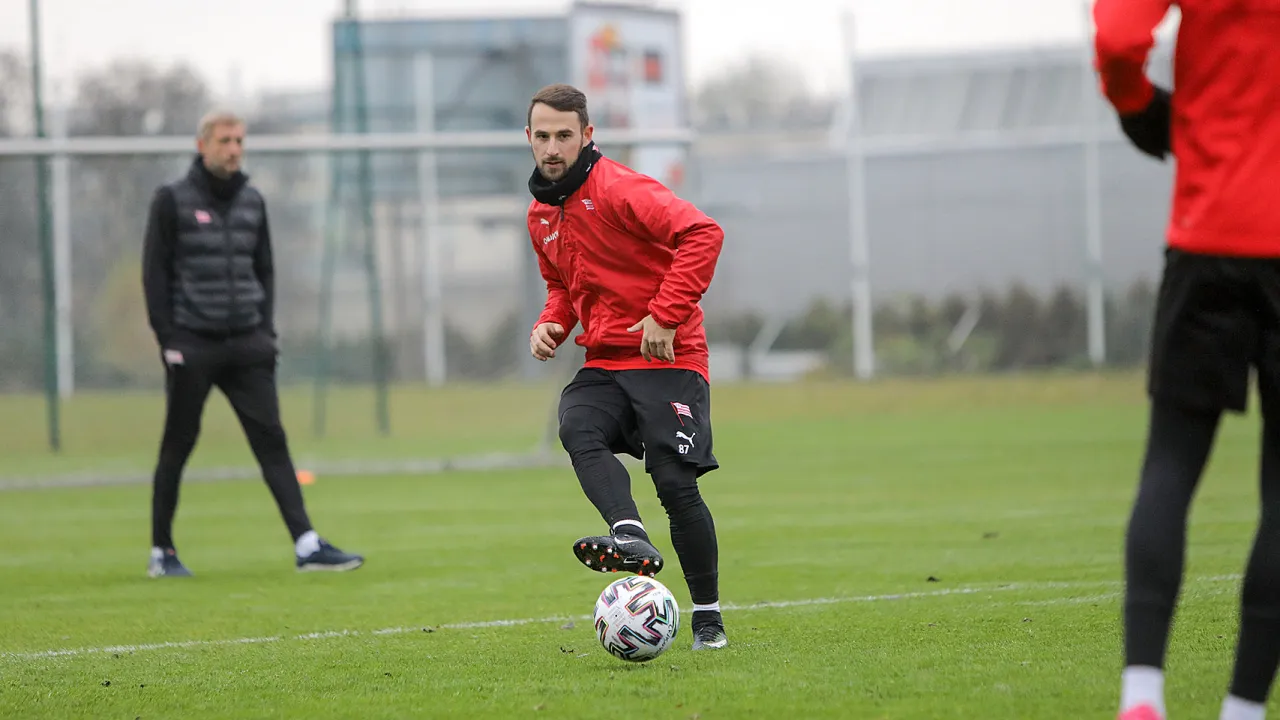 Przygotowania do meczu ze Świtem trwają [FOTO]