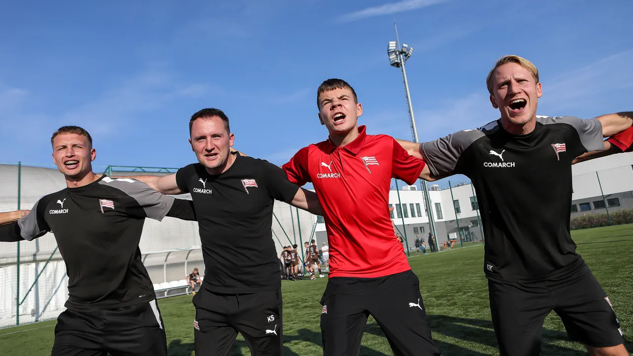 K. Stańczyk: Chcemy aby chłopcy rozwijali się na wielu płaszczyznach i dążyli do tego by być dobrymi ludźmi również poza boiskiem