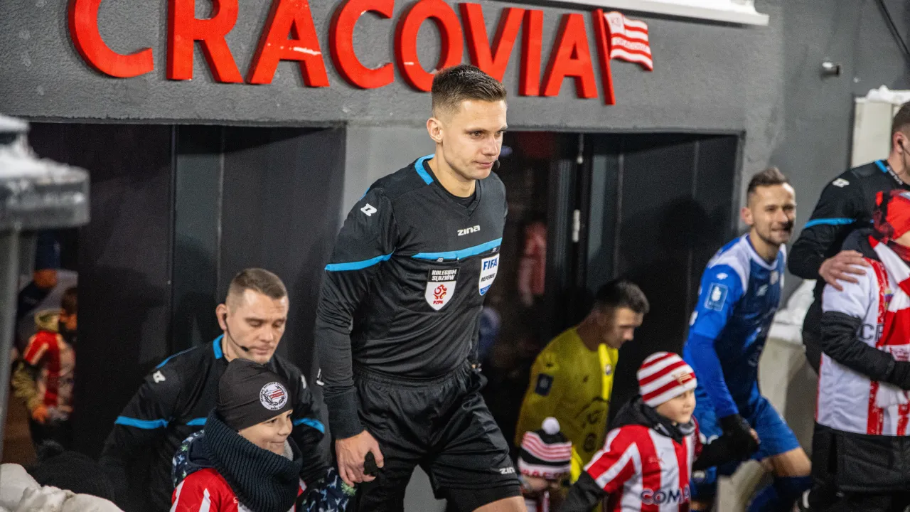 Damian Sylwestrzak sędzią meczu z GKS-em Katowice